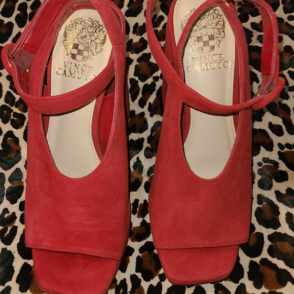 Vince Camuto Vibrant Red Block Heel Sandals - Picture 4 of 8